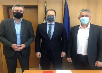 Ο Δήμαρχος Αρταίων, Χρήστος Τσιρογιάννης, στον Υφυπουργό Ψηφιακής Διακυβέρνησης, Γιώργο Στύλιο