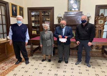 Βράβευση του βετεράνου της σκοποβολής Ευλάμπιου Μάνθου