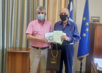 Συνάντηση του Δημάρχου Κόνιτσας με τον Πρόεδρο του Συνδέσμου Αποστράτων Αξιωματικών Ιππικού – Τεθωρακισμένων στην Κόνιτσα.