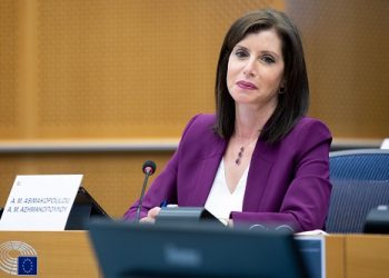 Άννα Μισέλ Ασημακοπούλου: «Ερώτηση προς την Ευρωπαϊκή Επιτροπή με θέμα την εγκατάσταση Αφγανών προσφύγων στην Αλβανία, τις πιθανές επιπτώσεις της στην Ελληνική Μειονότητα και τον κίνδυνο δημιουργίας προσφυγικών ροών προς την Ελλάδα»