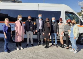 Ένα καινούργιο υπερσύγχρονο λεωφορείο, για τα παιδιά του ΚΔΑΠ ΜΕΑ παρέδωσε ο Δήμος Αρταίων