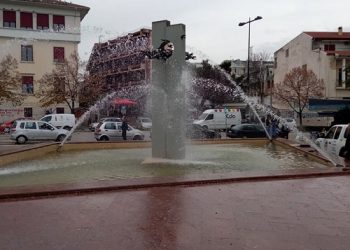 Εργασίες στην κεντρική πλατεία