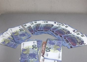 Ανήλικοι έκαναν ψώνια με πλαστά χαρτονομίσματα