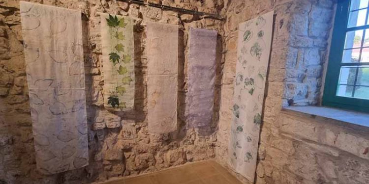 Eικαστική έκθεση της Σοφίας Μπόμπολη