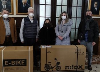 Παραδόθηκαν τα δύο ποδήλατα από την κλήρωση της ανακύκλωσης