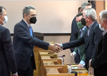 Συνάντηση του Στράτου Ιωάννου με τον Υφυπουργό Παιδείας Άγγελο Συρίγο στην Άρτα για την παραμονή του Τμήματος Λογιστικής και Χρηματοοικονομικής