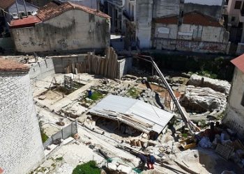 Ολοκληρώθηκαν οι εργασίες μετατόπισης του δικτύου αποχέτευσης/ ομβρίων /ύδρευσης από το Μικρό αρχαίο θέατρο της Αμβρακίας