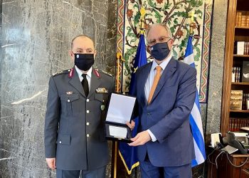Συνάντηση του Προέδρου της Βουλής με τον νέο Αρχηγό της Ελληνικής Αστυνομίας