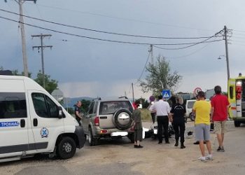 Τροχαίο ατύχημα σε διασταύρωση καρμανιόλα στον κόμβο Νεοχωρόπουλου