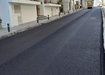 Ολοκληρώθηκαν οι εργασίες της νέας ασφαλτόστρωσης στην οδό Βασιλέως Κωνσταντίνου