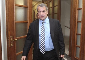 Ο Υπουργός Εσωτερικών Μάκης Βορίδης στο Δημαρχείο της Άρτας για θέματα Aυτοδιοίκησης