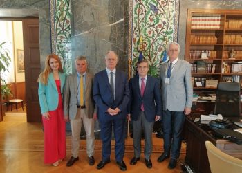 Συνάντηση Δημάρχου Κόνιτσας με τον Πρόεδρο της Βουλής των Ελλήνων