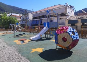 Νέα παιδική χαρά στην Πάργα