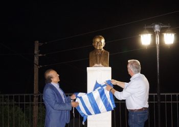 Η προτομή του Τάσου Χαλκιά κοσμεί την πλατεία της Κοινότητας Γρανιτσοπούλας, του τόπου που μεγάλωσε