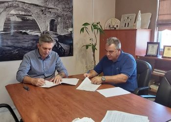 Βελτίωση και ασφαλτόστρωση κεντρικών οδών στην περιοχή της Ανέζας