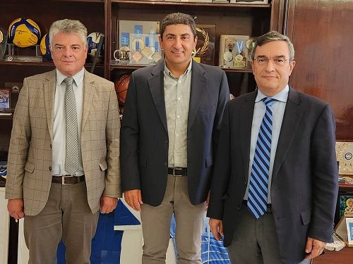 Συνάντηση Δημάρχου Κόνιτσας με τον Υφυπουργό Αθλητισμού Λευτέρη Αυγενάκη