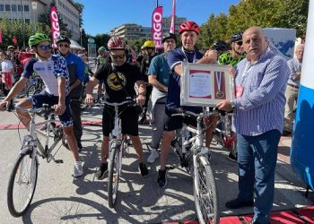 Πραγματοποίηση ποδηλατάδας με τυφλούς/-ες ποδηλάτες/-ισσες