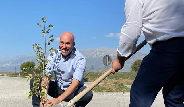 Γ. Αμυράς: «Συγκινητικό να βρισκόμαστε δίπλα στην Εθνική Ελληνική Μειονότητα της Αλβανίας την παραμονή της 28ης Οκτωβρίου»