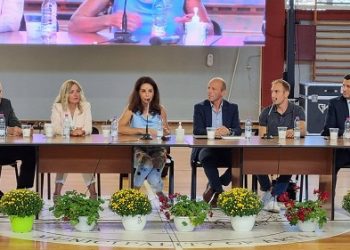 Συγκίνηση και λάμψη στο Δημοτικό Κλειστό Γυμναστήριο Άρτας