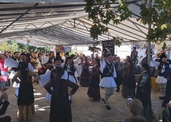 «Πλημμύρισαν» οι πλαγιές της Ροδαυγής από κόσμο το τριήμερο των εκδηλώσεων. Δυναμική επιστροφή της Γιορτής Κάστανου.