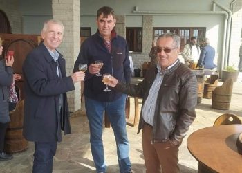 Επίσκεψη του Σταύρου Καλογιάννη στη Ζίτσαμε αφορμή την Παγκόσμια Ημέρα Οινοτουρισμού