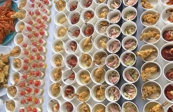 Οι παραδοσιακές γεύσεις της Νήσου Ιωαννίνων κέρδισαν τους επισκέπτες