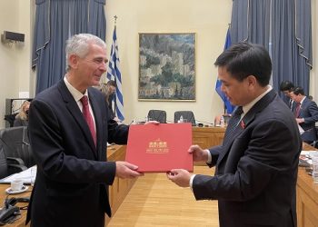 Συνάντηση του Σταύρου Καλογιάννη με αντιπροσωπεία της Εθνοσυνέλευσης της Σοσιαλιστικής Δημοκρατίαςτου Βιετνάμ