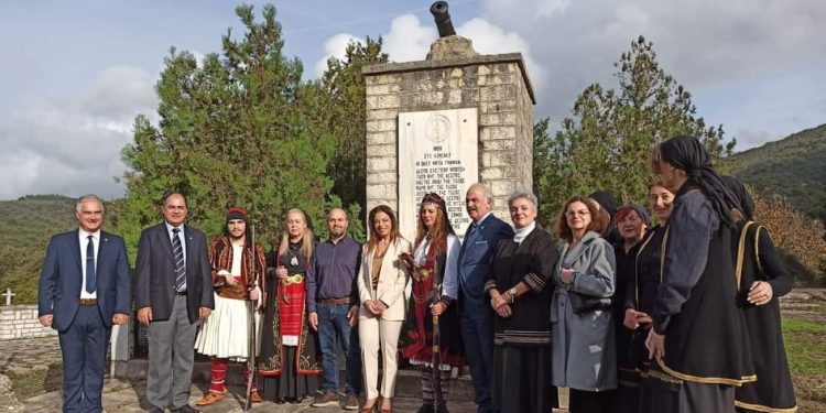«Η Δέσπω κάνει πόλεμο, με νύφες και μ΄αγγόνια…»