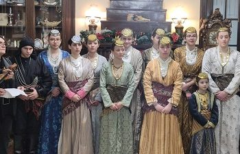 Πρωτοχρονιάτικα κάλαντα στο Δημαρχείο