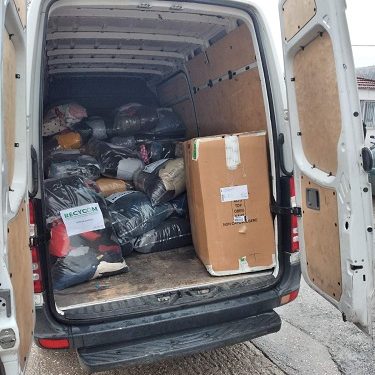 Ρούχα και υποδήματα παραδόθηκαν στις Φυλακές Σταυρακίου