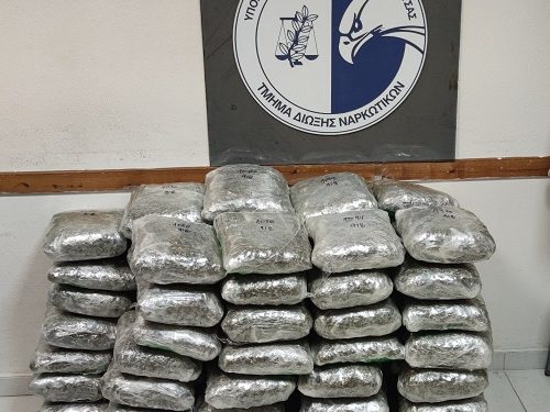 Kαταδίωξη αυτοκινήτου και σύλληψη για ναρκωτικά