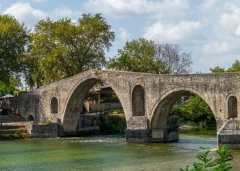 Άρτα: Πρόσκληση στην τελετή μεγάλου Αγιασμού των υδάτων κατά τα Άγια Θεοφάνεια