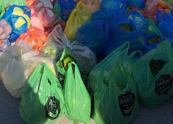 Προσφορά των παραγωγών της Λαϊκής στη Μονή Δουραχάνης