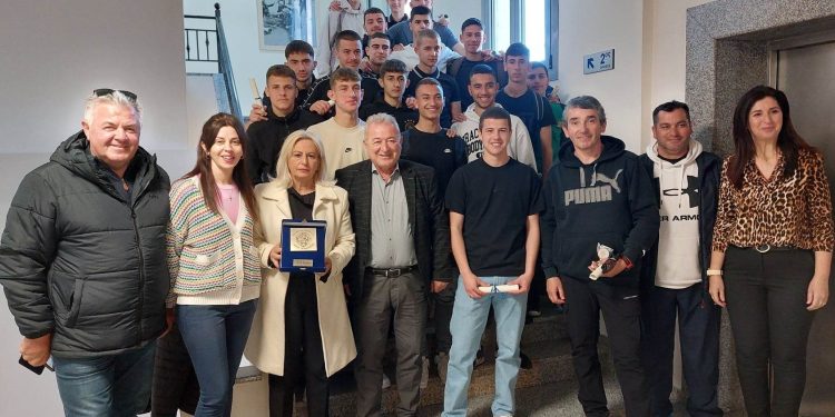 Υποδοχή πρωταθλητών ποδοσφαίρου 2ου ΓΕΛ Ηγουμενίτσας