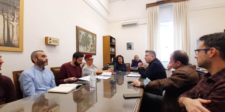 Συνάντηση ΟΙΕΛΕ με αντιπροσωπεία του ΜέΡΑ25 στη Βουλή