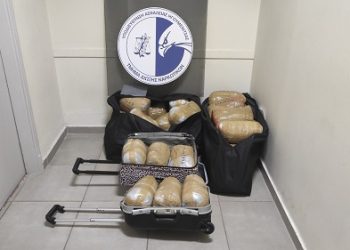Συνελήφθησαν δύο ημεδαπές στην Ηγουμενίτσα, που μετέφεραν 40 κιλά ακατέργαστης κάνναβης