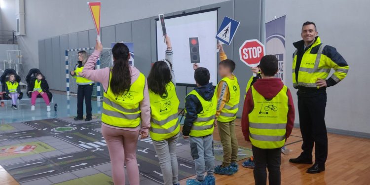 Επιτυχημένο το πρόγραμμα «Ασφαλώς … κυκλοφορώ με το ποδήλατο και το πατίνι μου» του Τμήματος Τροχαίας Ιωαννίνων