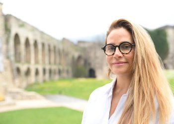 Η εναλλακτική Έλσα Εξάρχου