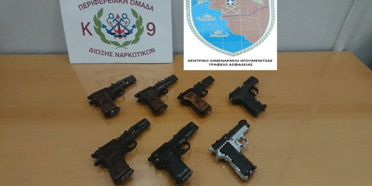 Συνελήφθη 23χρονος με επτά πιστόλια στο Λιμάνι Ηγουμενίτσας