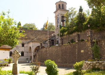 Κυκλοφοριακές ρυθμίσεις κατά την Ακολουθία της Αναστάσεως στον Μ.Ν. Αγίου Αθανασίου Ιωαννίνων