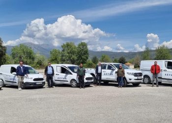 Πέντε νέα οικολογικά οχήματα για τη Δ.Ε.Y.Α. Άρτας