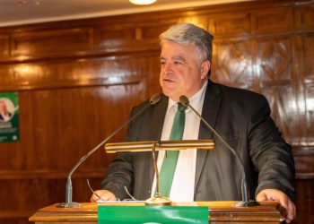 Δ. Δημητρίου στους ετεροδημότες: “Να πάει ο νομός μας, η Ήπειρος μας, ένα βήμα μπροστά”