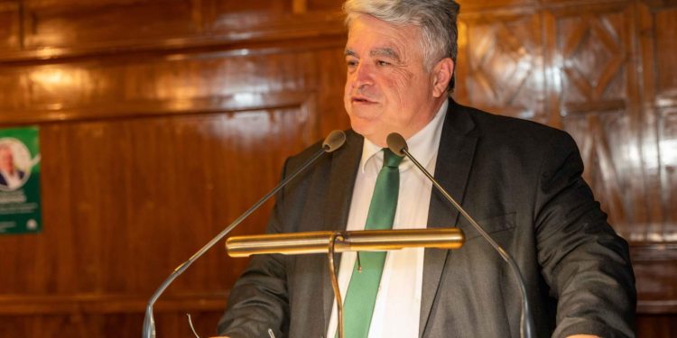 Δ. Δημητρίου στους ετεροδημότες: “Να πάει ο νομός μας, η Ήπειρος μας, ένα βήμα μπροστά”