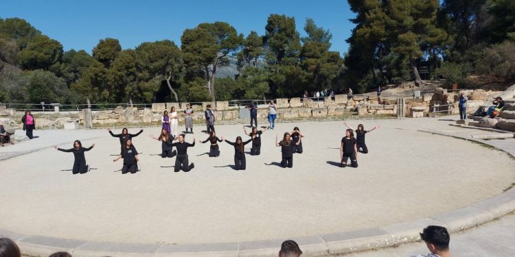 Τα Δωδωναία Εκπαιδευτήρια στην Επίδαυρο με !