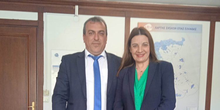 Πρέβεζα: Συνάντηση εργασίας Προέδρου Νέας Ένωσης Ξενοδόχων με την Υποδιοικήτρια της ΔΥΠΑ