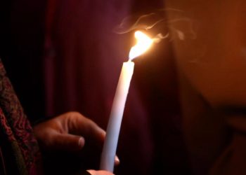 Το απόγευμα του Μ. Σαββάτου το Άγιο Φως στην Αθήνα με ειδική πτήση