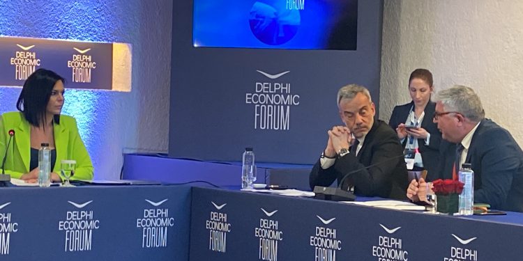 Ομιλητής στο τραπέζι των δέκα Δημάρχων στο VIII DELPHI FORUM ο Νίκος Γεωργάκος