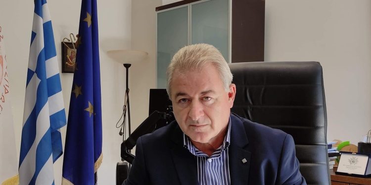 Ι. Λώλος: ” Το Αναστάσιμο Φως να αποτελέσει αχτίδα αισιοδοξίας για παρόν και μέλλον της κοινωνίας μας”