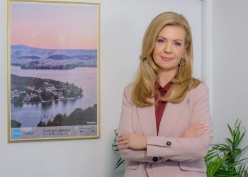 Μ. Τζούφη: “Αποφασιστικότητα, αισιοδοξία ώστε να ανθίσουν τα όνειρα και οι ελπίδες για «καλύτερες» μέρες”