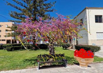 “Δέντρο πασχαλινών ευχών” στη Λέσχη Αξιωματικών στην Πρέβεζα